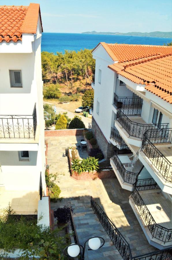 Lazaridis Luxury Studios&Apartments Nea Roda Exterior foto